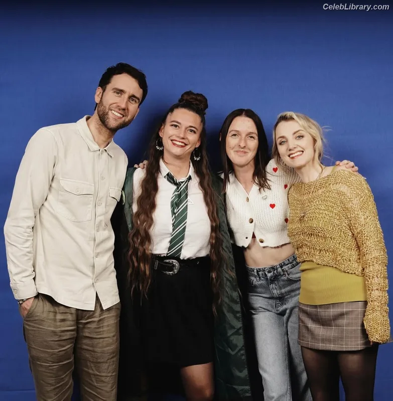 Evanna Lynch photo 21 of 389