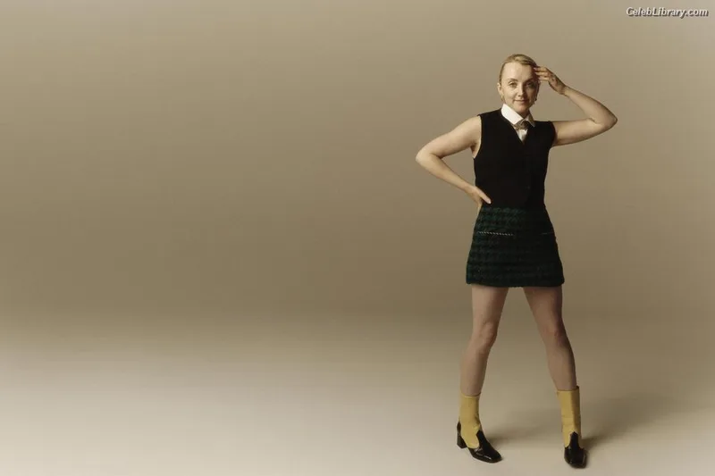 Evanna Lynch photo 20 of 389