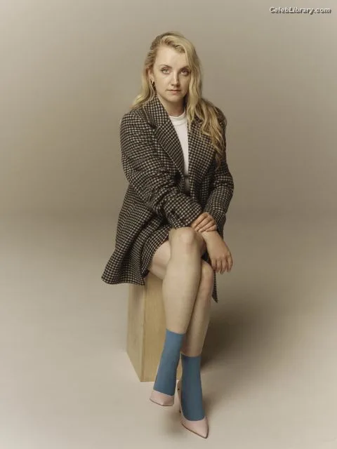 Evanna Lynch photo 22 of 389