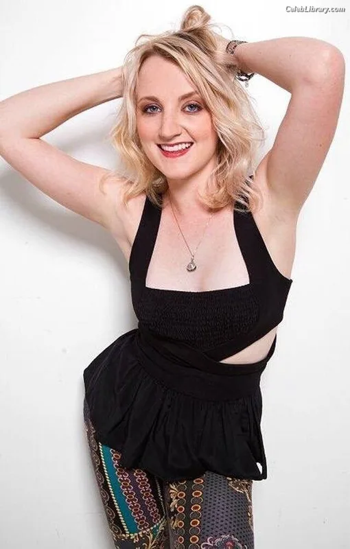 Evanna Lynch photo 1 of 389