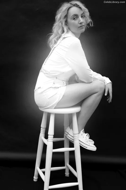 Evanna Lynch photo 8 of 389