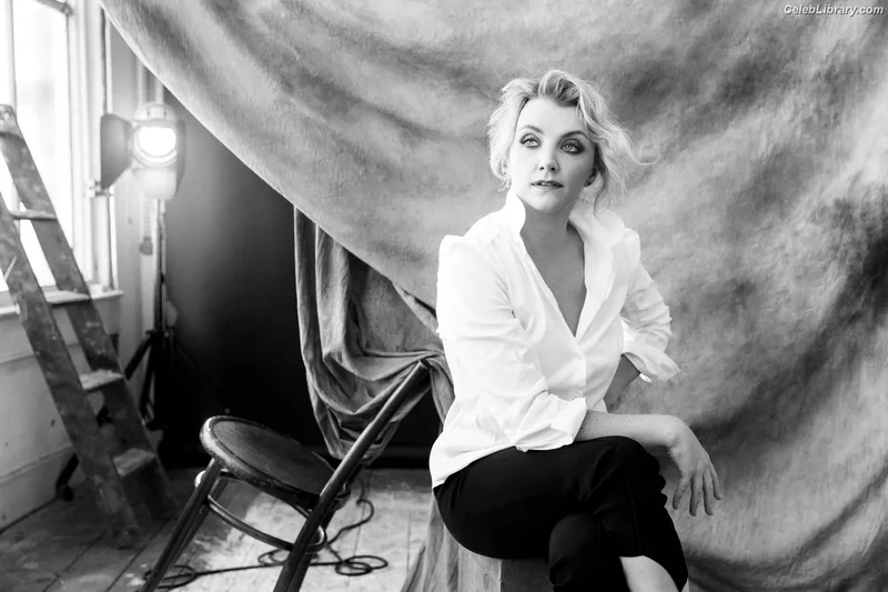 Evanna Lynch photo 8 of 389