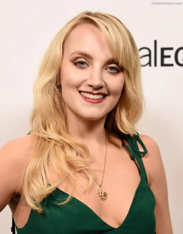 Evanna Lynch photo 19 of 389
