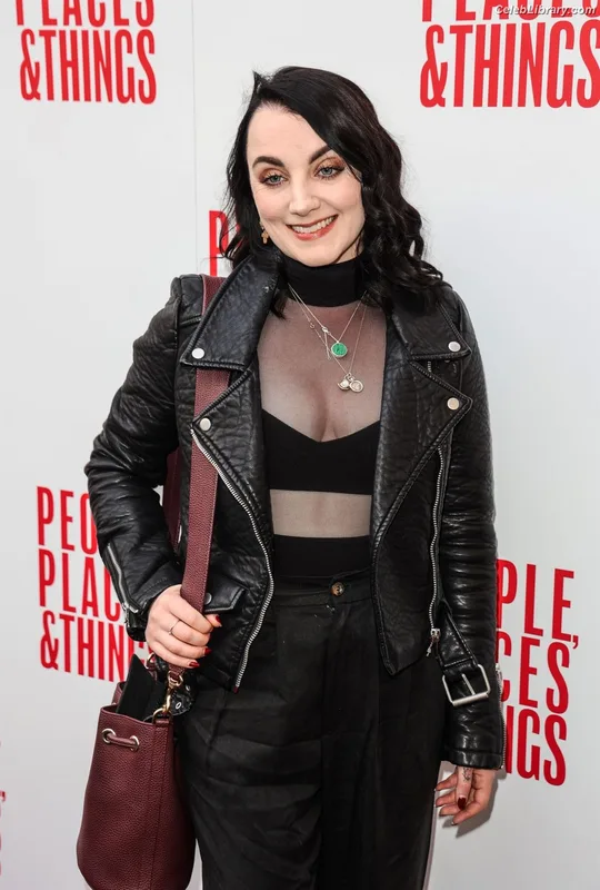 Evanna Lynch photo 24 of 389