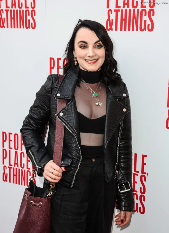 Evanna Lynch photo 1 of 389