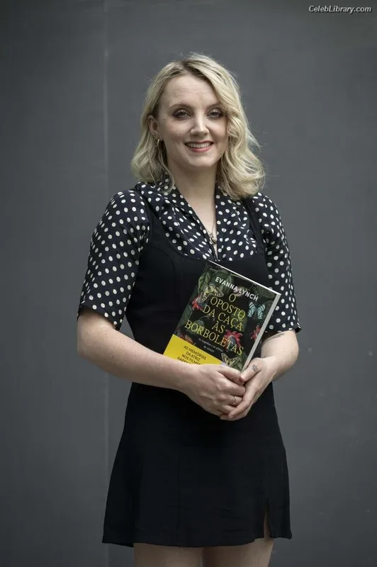 Evanna Lynch photo 20 of 389