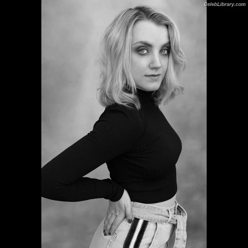Evanna Lynch photo 2 of 389