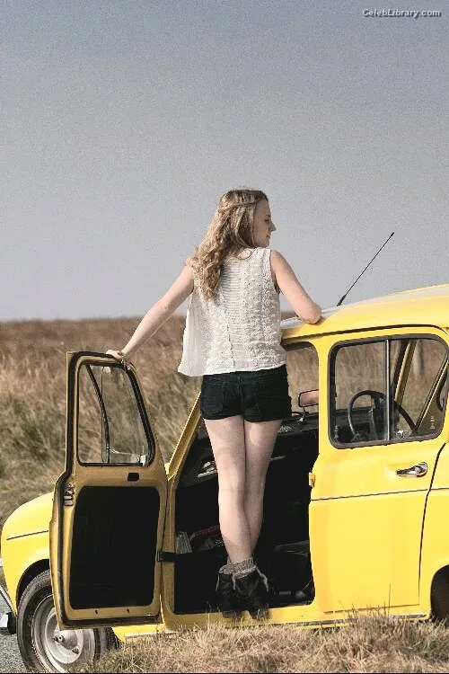 Evanna Lynch photo 8 of 389