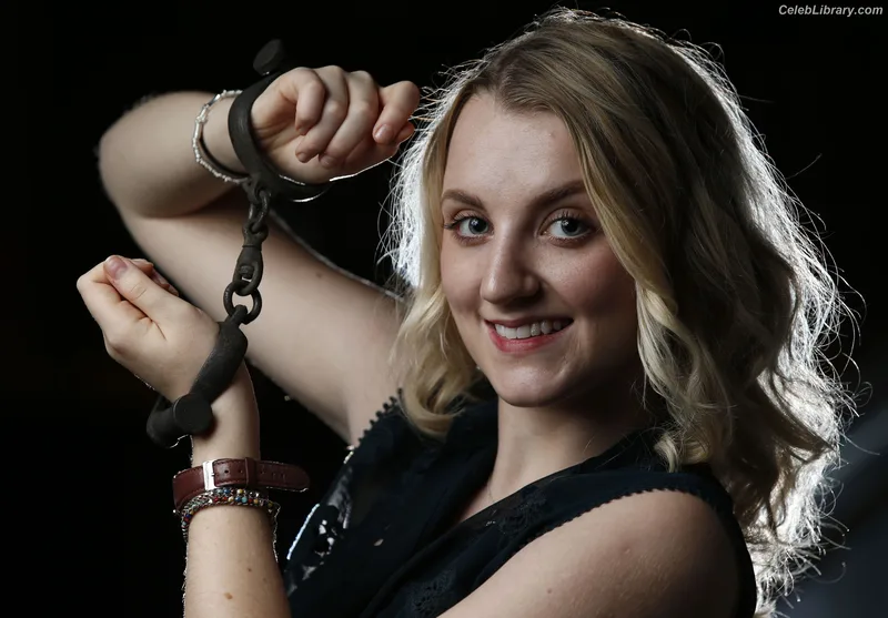 Evanna Lynch photo 15 of 389