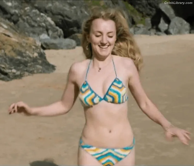 Evanna Lynch photo 11 of 389