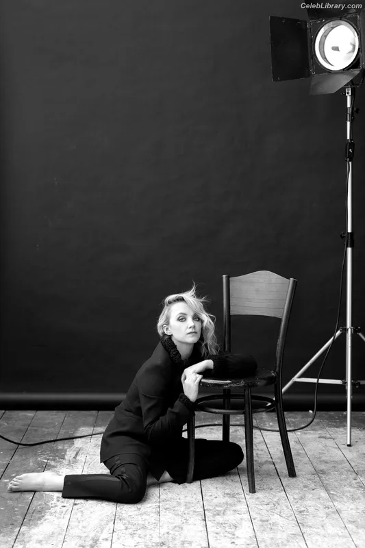 Evanna Lynch photo 14 of 389