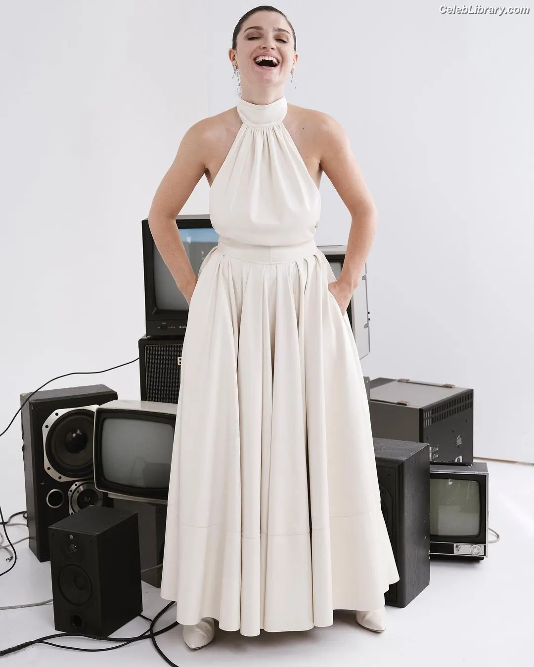 Eve Hewson photo 23 of 289