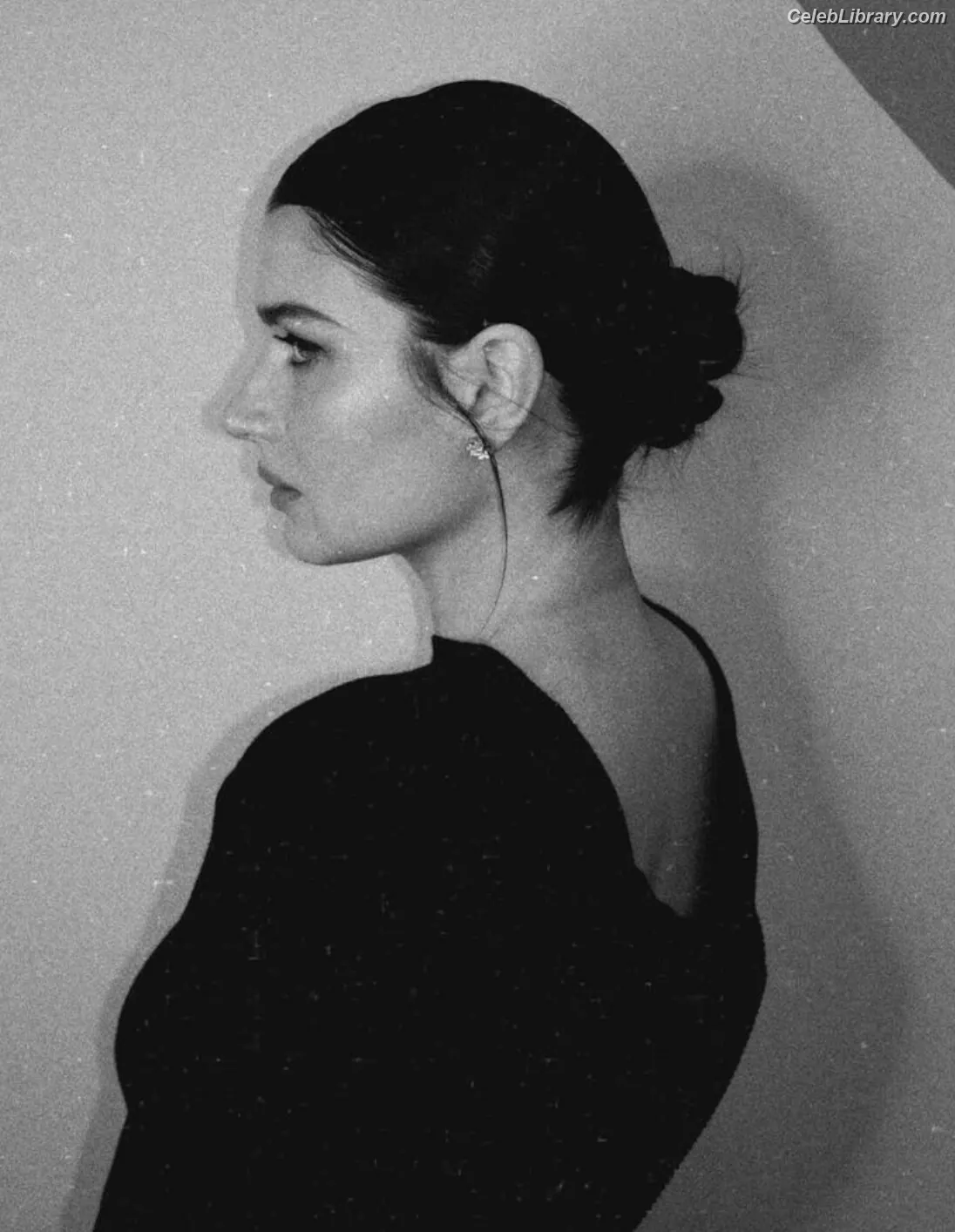 Eve Hewson photo 20 of 289