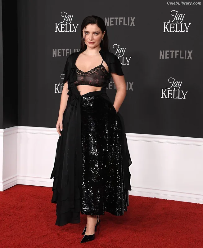 Eve Hewson photo 1 of 290