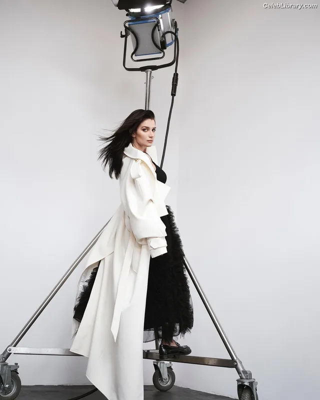 Eve Hewson photo 1 of 290