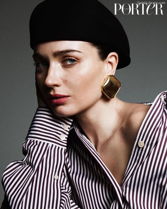 Eve Hewson photo 3 of 290