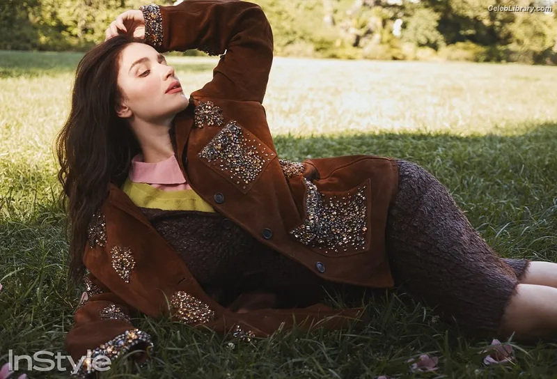 Eve Hewson photo 8 of 290