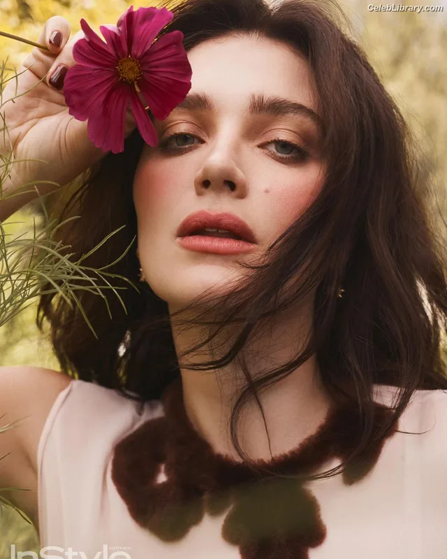 Eve Hewson photo 9 of 290
