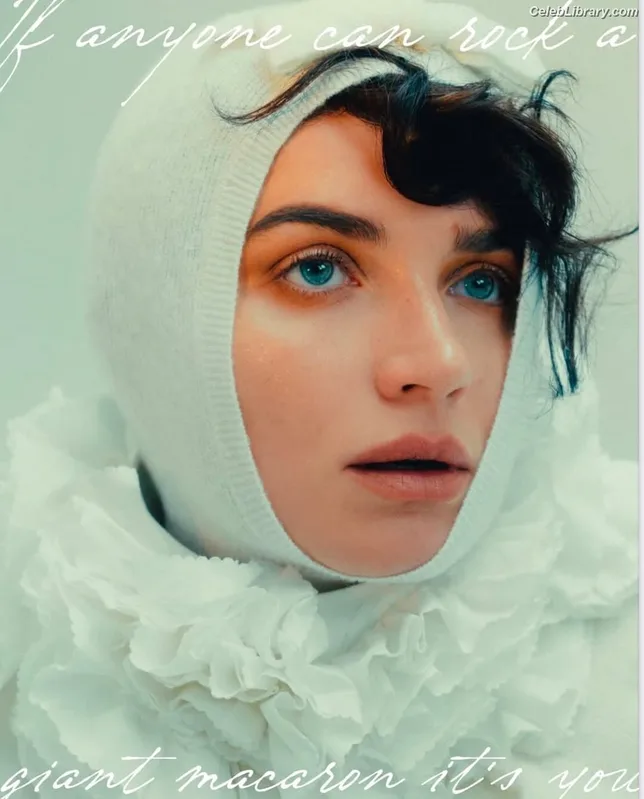 Eve Hewson photo 17 of 290