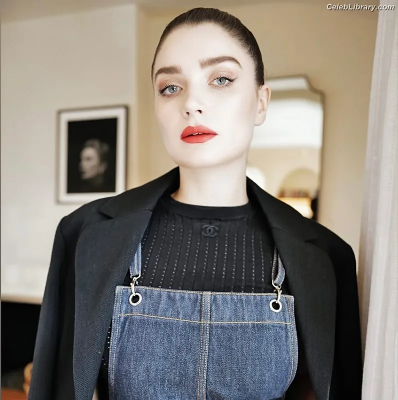 Eve Hewson photo 20 of 290