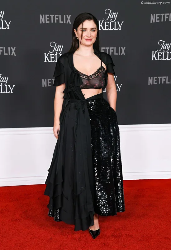 Eve Hewson photo 1 of 290