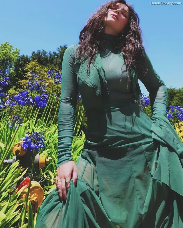 Eve Hewson photo 8 of 290