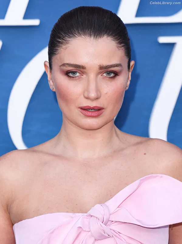 Eve Hewson photo 9 of 290