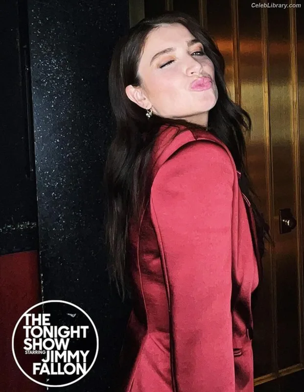 Eve Hewson photo 17 of 290