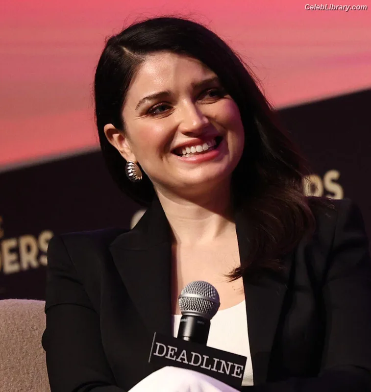 Eve Hewson photo 22 of 290