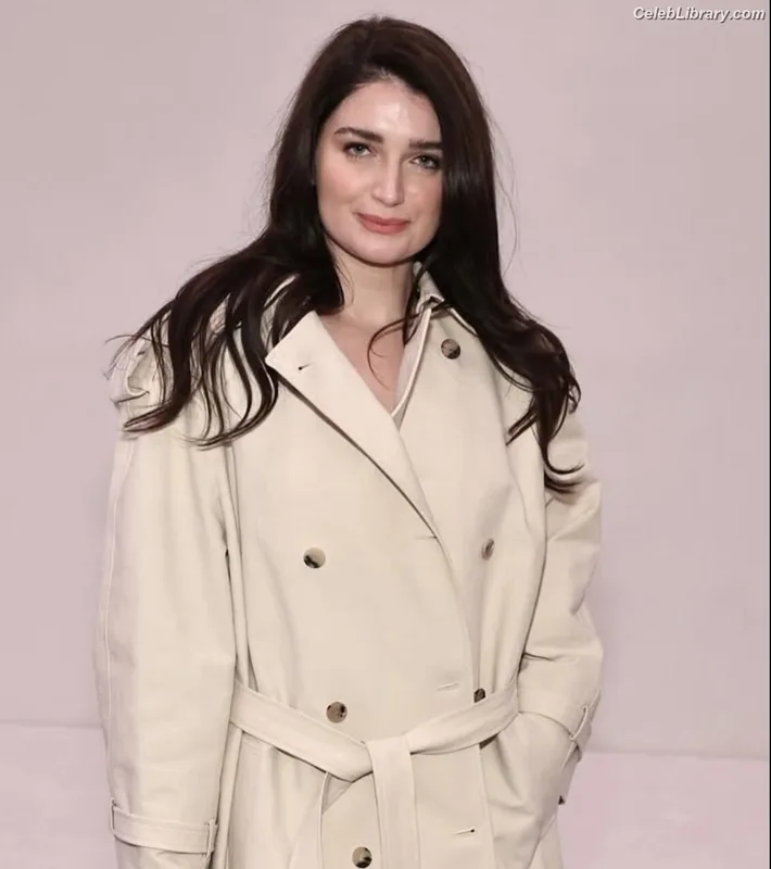 Eve Hewson photo 6 of 290