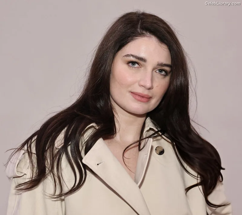 Eve Hewson photo 7 of 290