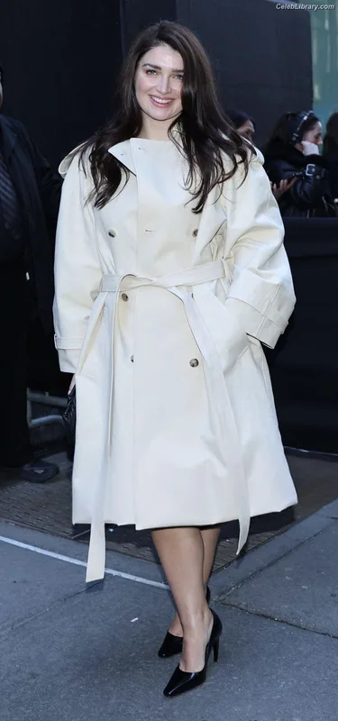 Eve Hewson photo 12 of 290