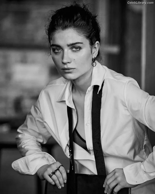 Eve Hewson photo 16 of 290