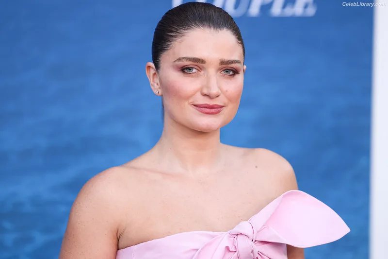 Eve Hewson photo 18 of 290