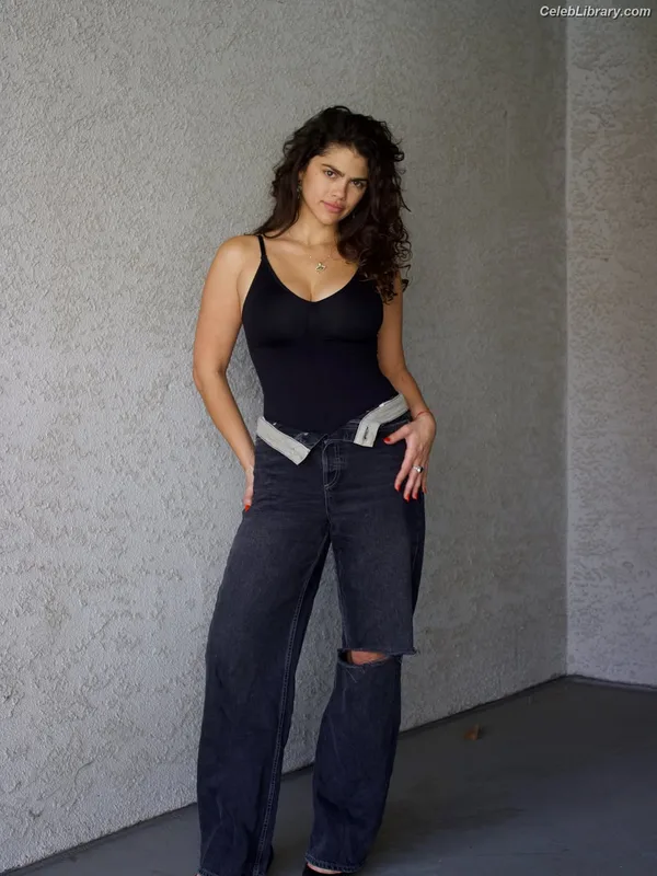 Fallon Smythe photo 20 of 92