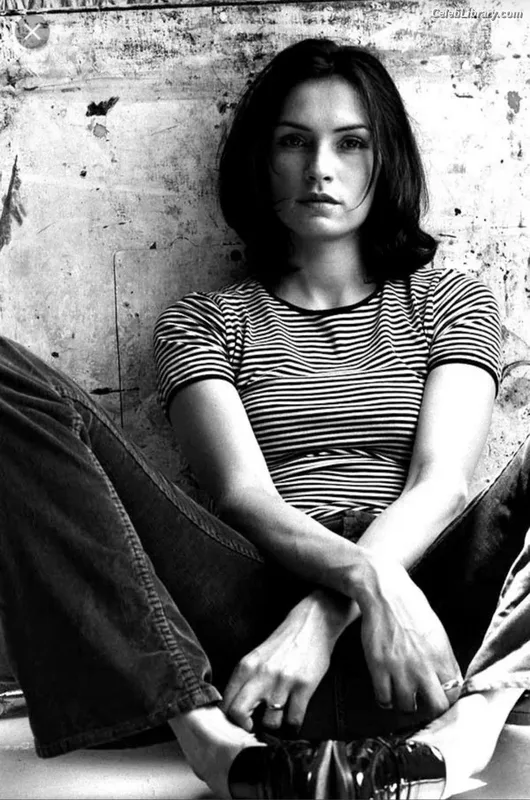 Famke Jansson photo 1 of 20