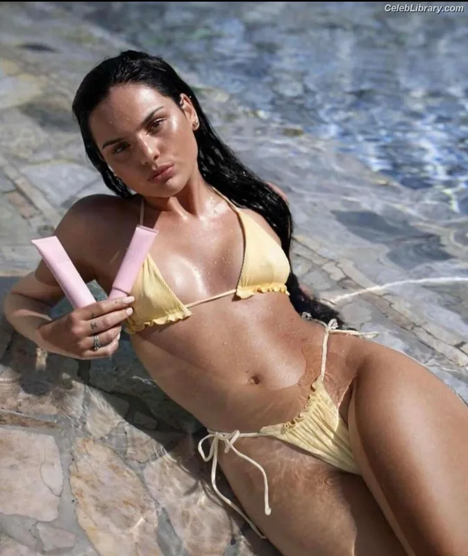 Famke Louise photo 19 of 166