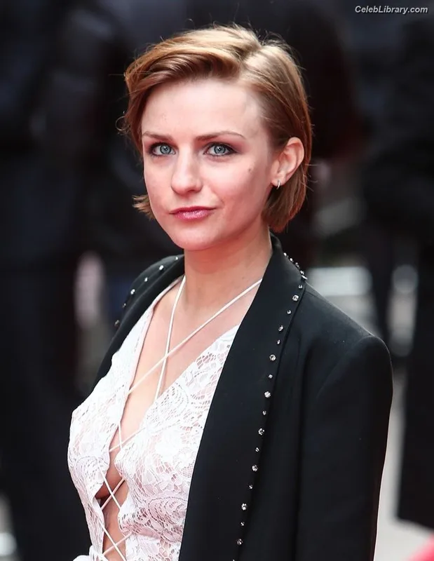 Faye Marsay photo 17 of 34