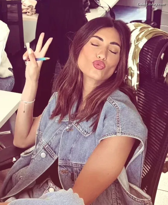 Federica Nargi photo 16 of 457