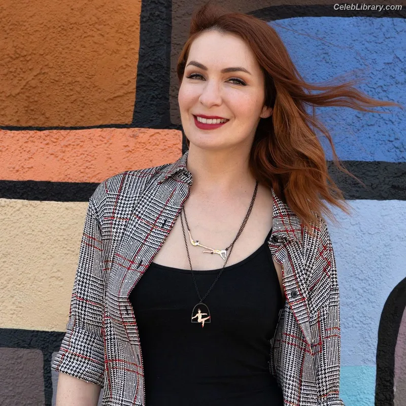 Felicia Day photo 2 of 197
