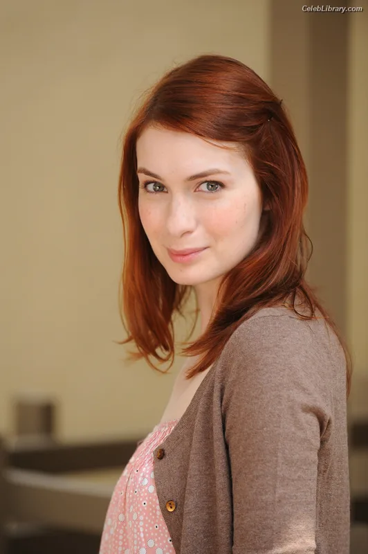 Felicia Day photo 22 of 197