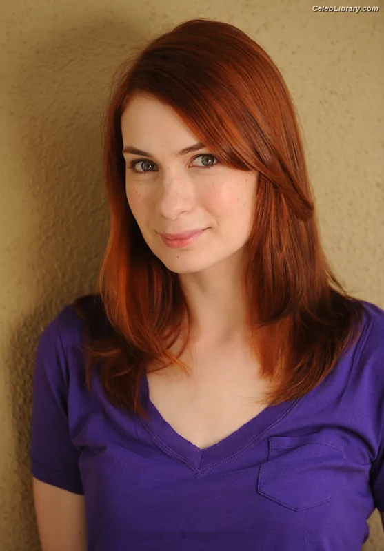 Felicia Day photo 17 of 197