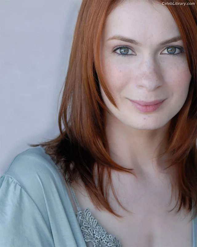 Felicia Day photo 22 of 197