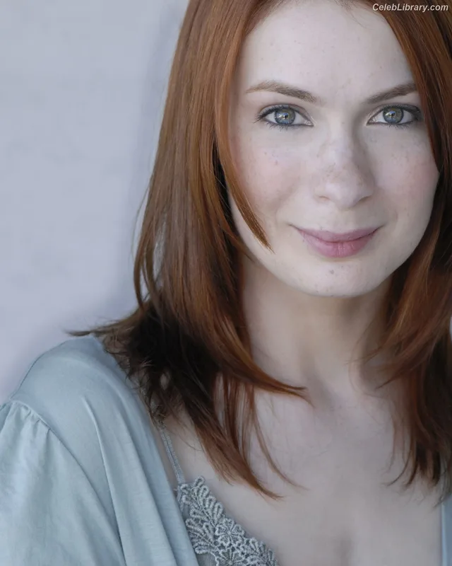 Felicia Day photo 23 of 197