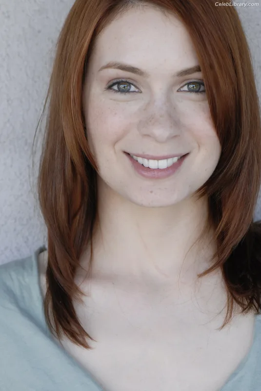 Felicia Day photo 2 of 197