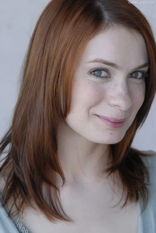 Felicia Day photo 4 of 197