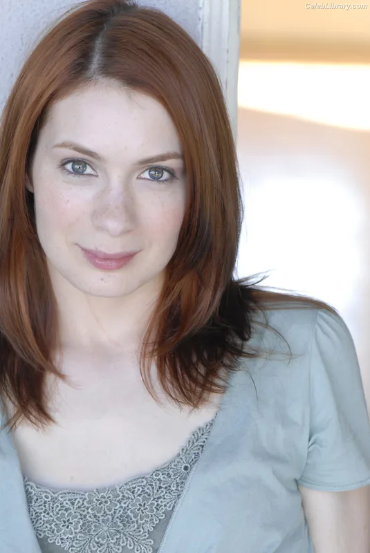 Felicia Day photo 6 of 197