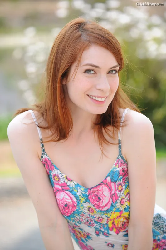Felicia Day photo 10 of 197