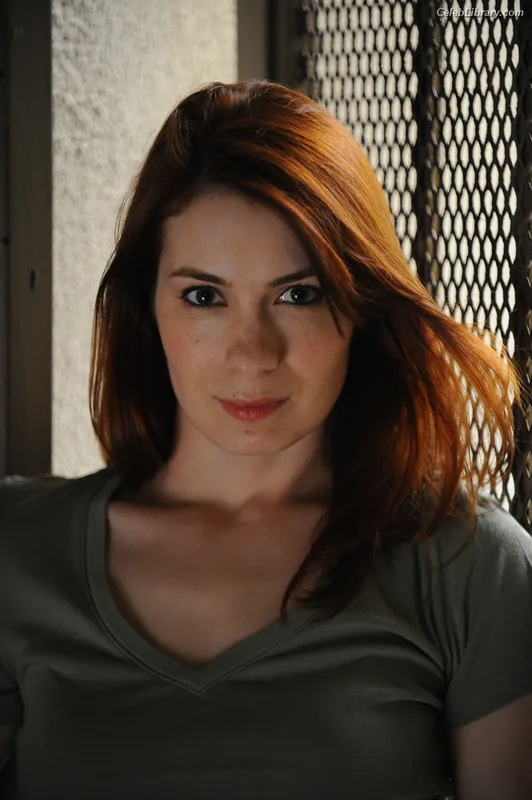 Felicia Day photo 18 of 197