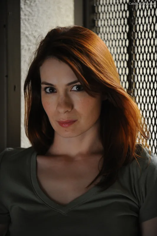 Felicia Day photo 19 of 197